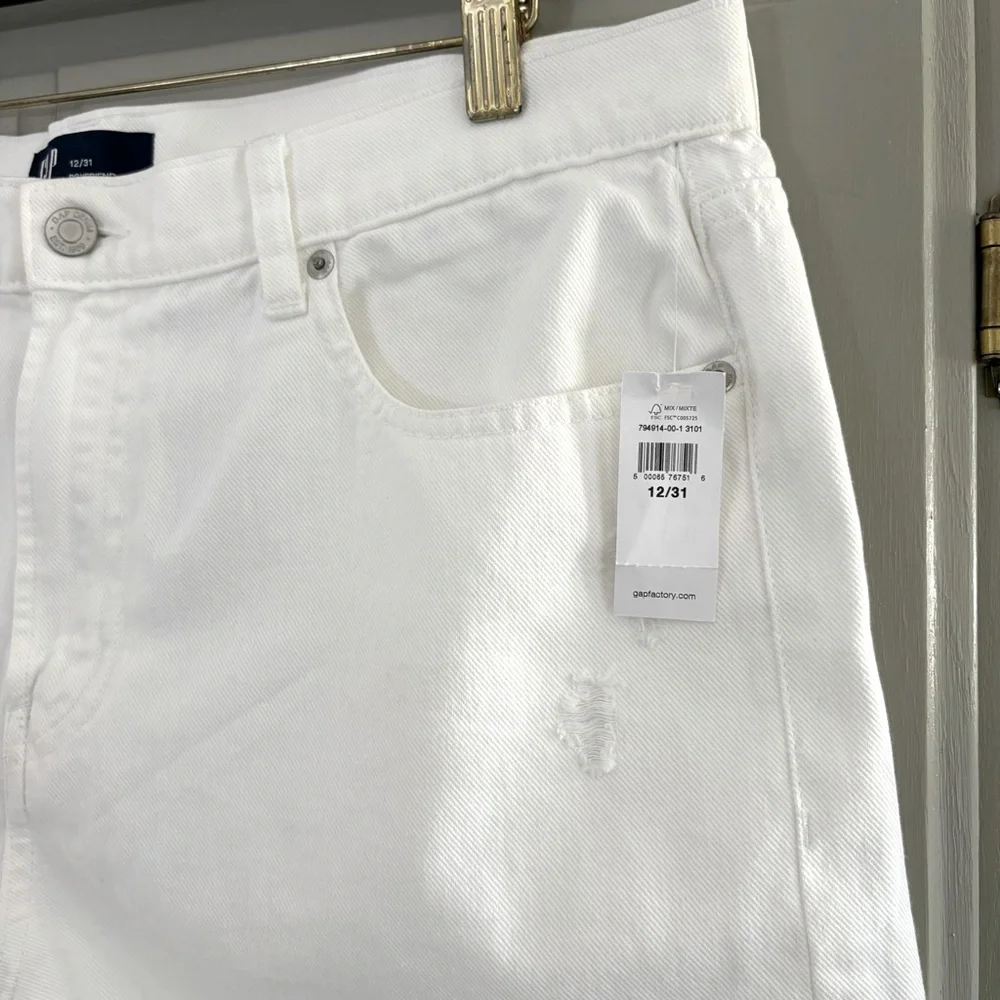 GAP Boyfriend Denim Short | Optic White‎ | Size 12